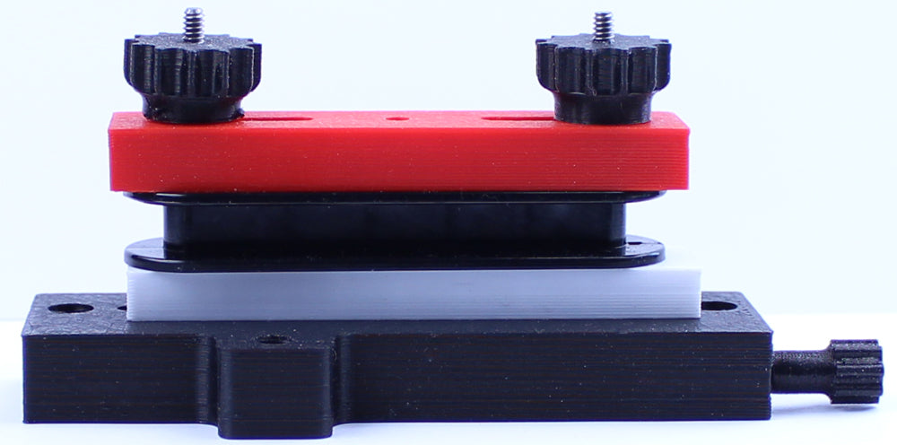 Self Centering Bobbin Holder For Coil Winding Machines